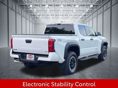 Used 2024 Toyota Tacoma SR5 AWD/4WD image 7
