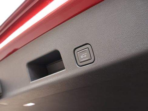 New 2026 Chevrolet Traverse LT w/ Sun and Wheel Package image 23