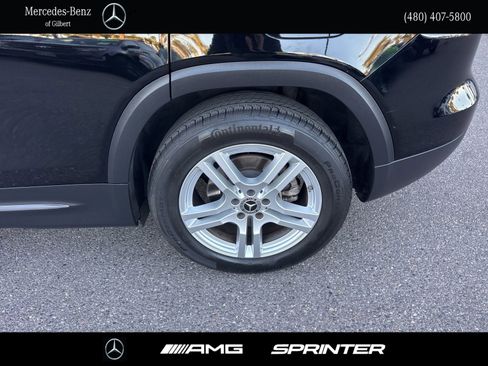 Used 2021 Mercedes-Benz GLB 250 4MATIC image 8