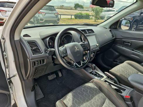 Used 2021 Mitsubishi Outlander Sport LE FWD image 35