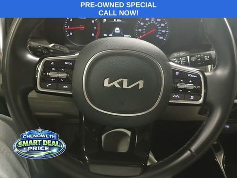 Used 2022 Kia Sorento SX image 10