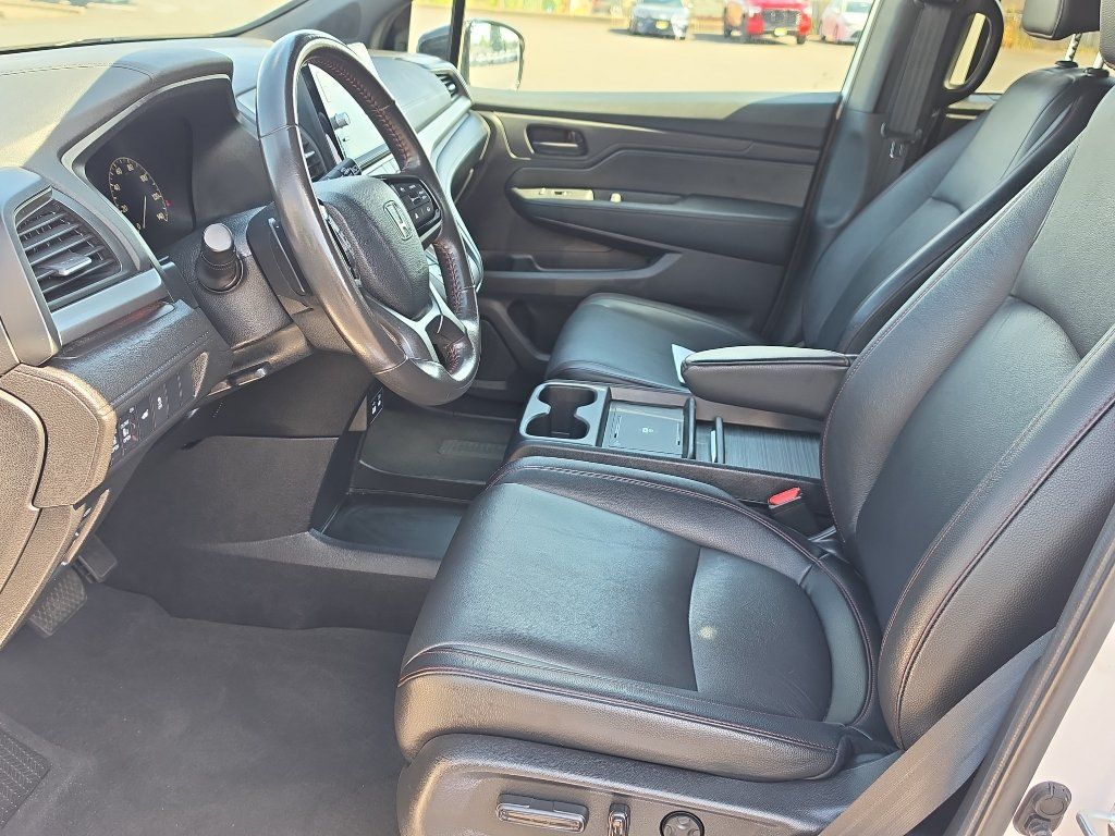 Used 2025 Honda Odyssey Sport-L image 16