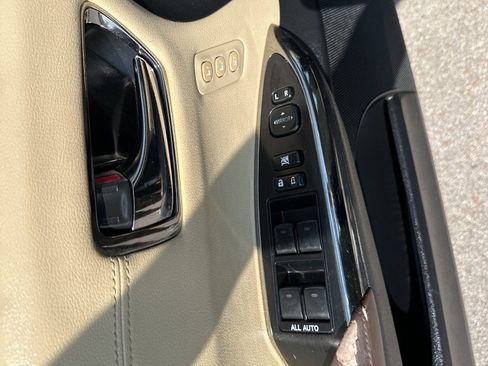 Used 2015 Toyota Avalon XLE Touring image 22