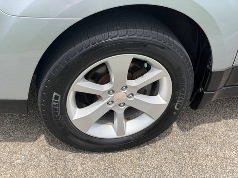 Used 2013 Subaru Outback 2.5i Premium w/ All-Weather Pkg AWD/4WD image 35