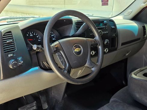 Used 2010 Chevrolet Silverado 1500 W/T RWD image 10