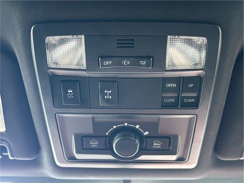 Used 2016 Toyota Tacoma TRD Off-Road AWD/4WD image 26