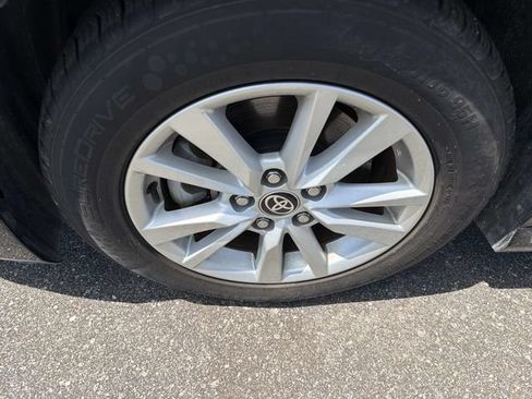 Used 2025 Toyota Camry LE FWD image 32