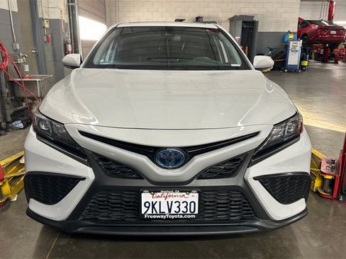 Certified 2024 Toyota Camry SE image 6