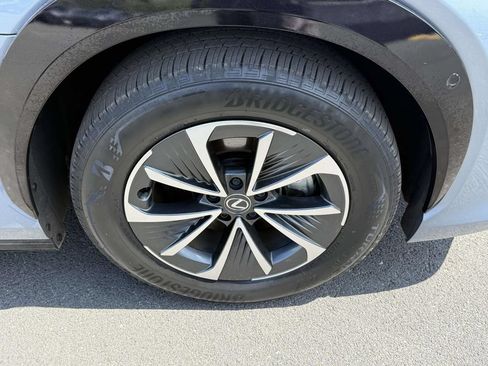 Used 2023 Lexus RZ 450e Premium w/ Technology Package AWD/4WD image 7