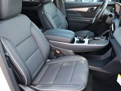 New 2025 Buick Enclave Preferred FWD image 27