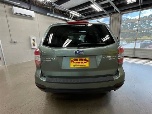 Used 2014 Subaru Forester 2.5i Premium w/ Popular Package #2 AWD/4WD image 4