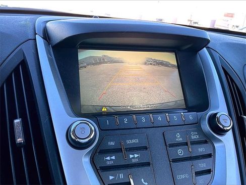 Used 2017 Chevrolet Equinox LS image 23