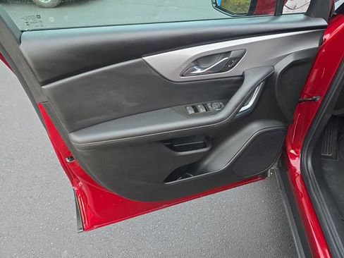 Used 2025 Chevrolet Blazer LT image 10