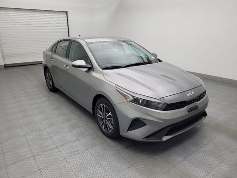 Used 2023 Kia Forte LXS w/ LXS Technology Package FWD image 13