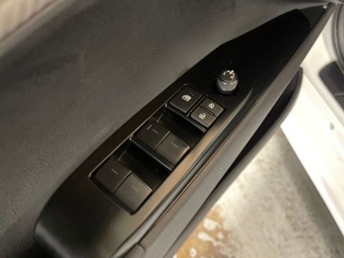 Certified 2025 Toyota Camry SE image 11