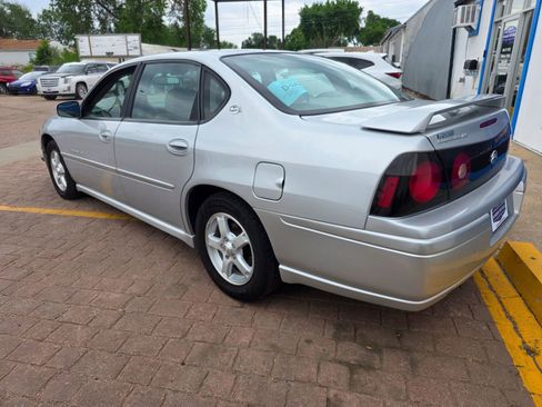 Used 2004 Chevrolet Impala LS w/ Preferred Equipment Group FWD image 8