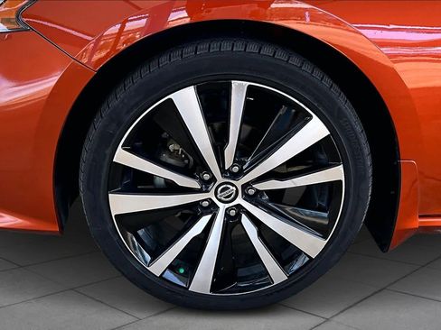 Used 2021 Nissan Altima 2.5 SR w/ SR Premium Package image 11