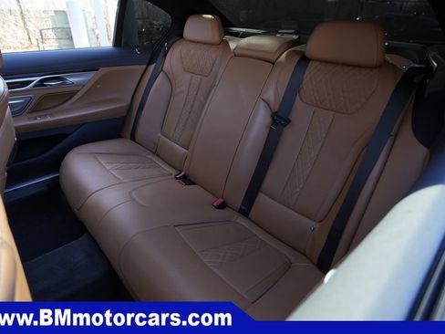 Used 2020 BMW 750i xDrive w/ Cold Weather Package AWD/4WD image 21