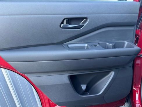 New 2026 Nissan Pathfinder SV image 29