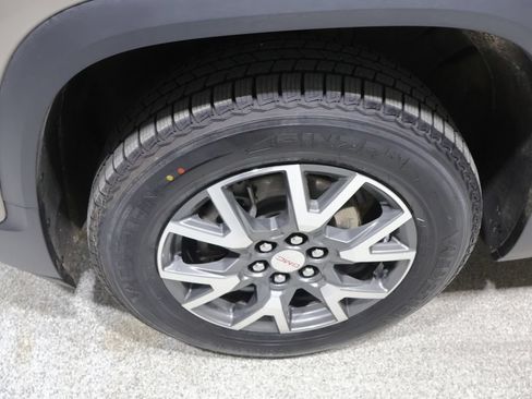 Used 2023 GMC Acadia SLE AWD/4WD image 9