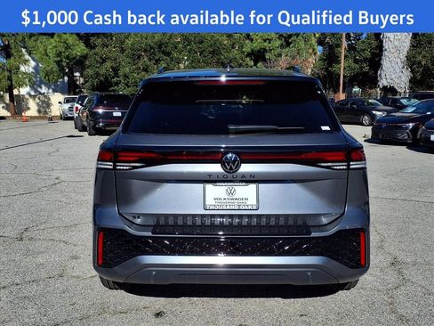 New 2026 Volkswagen Tiguan SE R-Line image 20