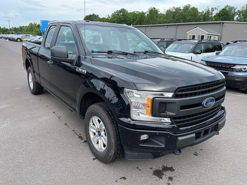 Used 2018 Ford F150 XL w/ Equipment Group 101A Mid AWD/4WD image 2