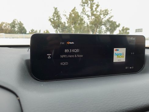 Certified 2025 MAZDA CX-50 2.5 Hybrid w/ Premium Plus Pkg image 18