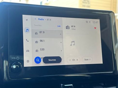 Used 2024 Toyota Corolla SE w/ SE Premium Package image 20