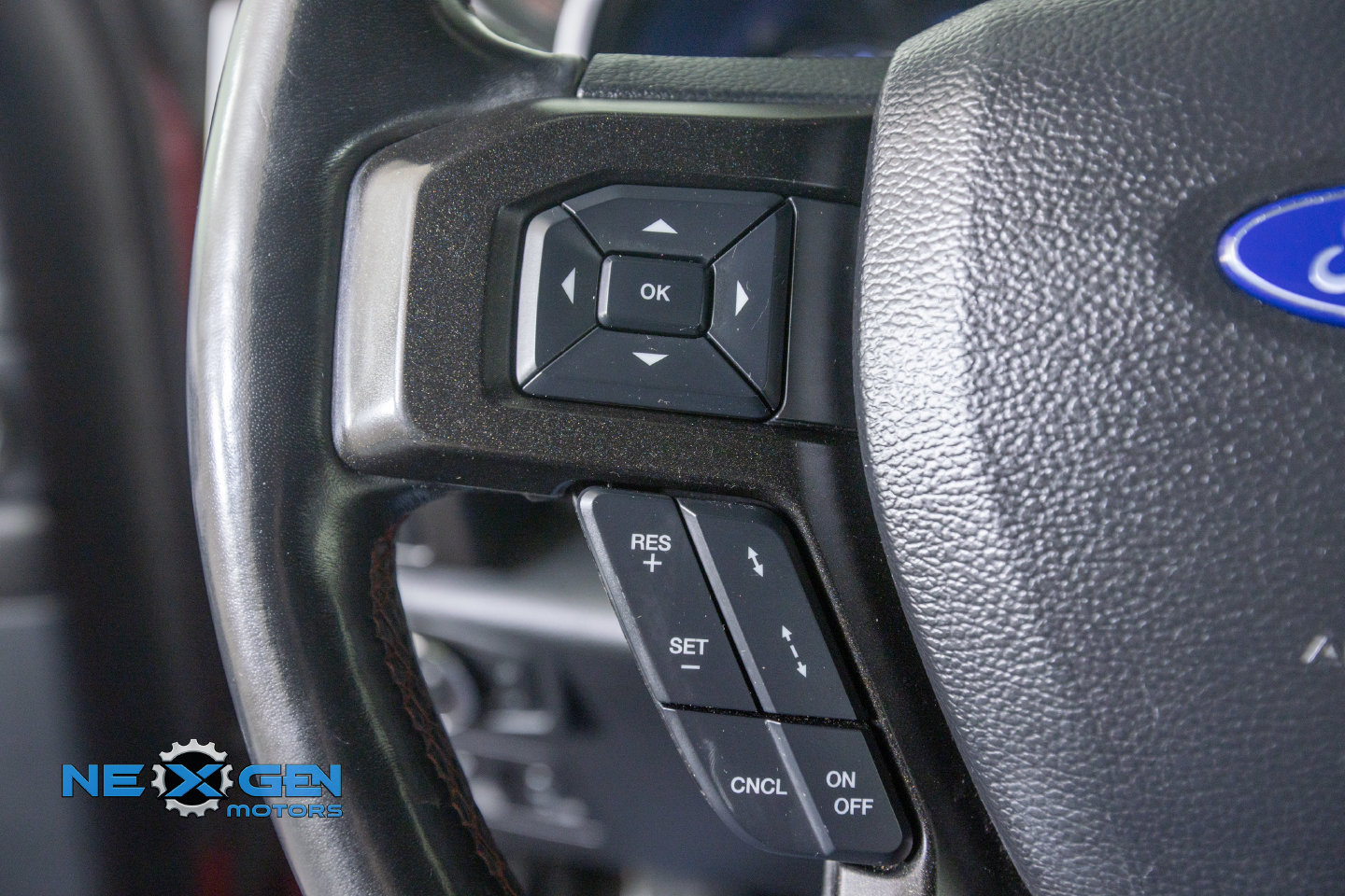 Used 2019 Ford Expedition Limited w/ Equipment Group 303A AWD/4WD image 18