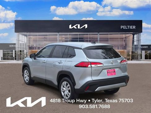 Used 2022 Toyota Corolla Cross L FWD image 4