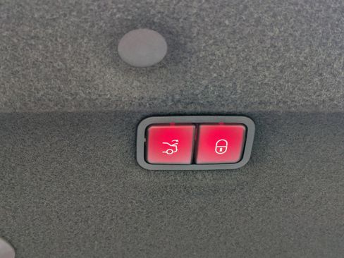 New 2026 Mercedes-Benz Maybach SL 680 image 13