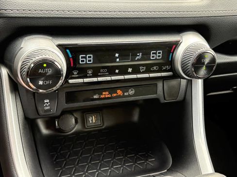 Used 2024 Toyota RAV4 XLE image 16