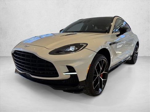 New 2025 Aston Martin DBX 707 image 2