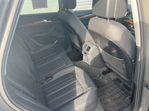 Used 2023 Audi Q5 2.0T Premium w/ Convenience Package image 58