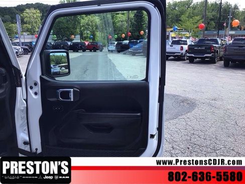 Used 2024 Jeep Wrangler Unlimited Rubicon 4xe AWD/4WD image 36