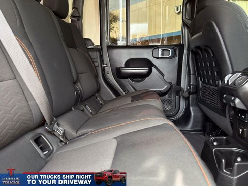 Used 2021 Jeep Gladiator Mojave image 26