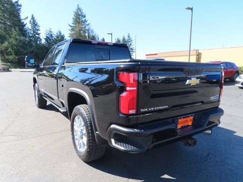 Used 2025 Chevrolet Silverado 2500 High Country AWD/4WD image 5