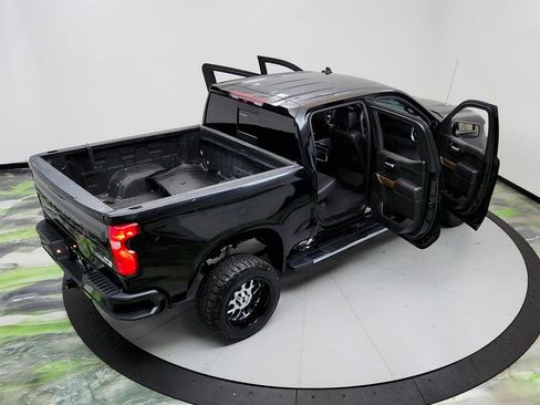 Used 2020 Chevrolet Silverado 1500 High Country w/ Trailer Camera Package image 39