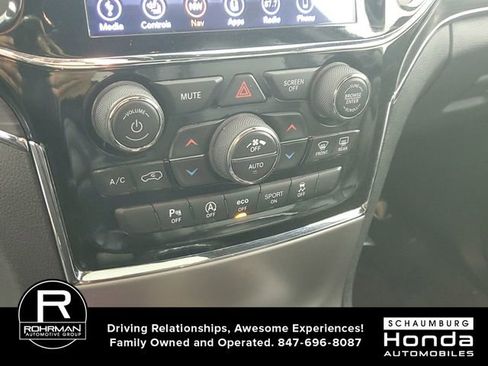Used 2019 Jeep Grand Cherokee Limited image 9