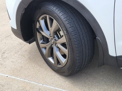 Used 2018 Hyundai Santa Fe Sport FWD image 9