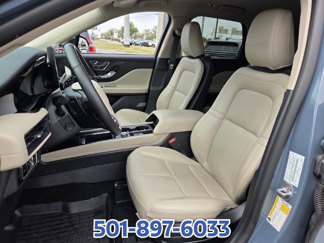 Certified 2025 Lincoln Corsair AWD w/ Equipment Group 101A image 9