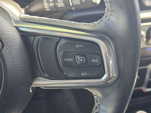 Used 2023 Jeep Wrangler Unlimited Sahara w/ Cold Weather Group AWD/4WD image 31