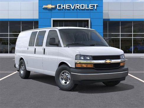 New 2025 Chevrolet Express 3500 w/ Driver Convenience Package image 7
