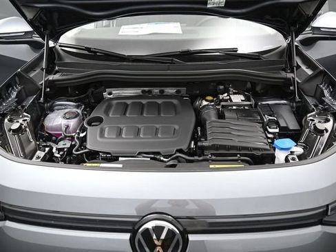 New 2026 Volkswagen Tiguan SE FWD image 15