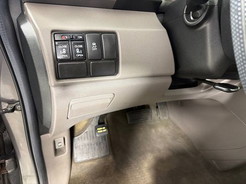 Used 2013 Honda Odyssey EX image 12