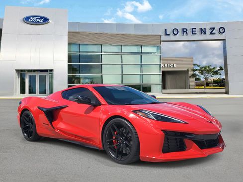 Used 2025 Chevrolet Corvette Z06 image 3