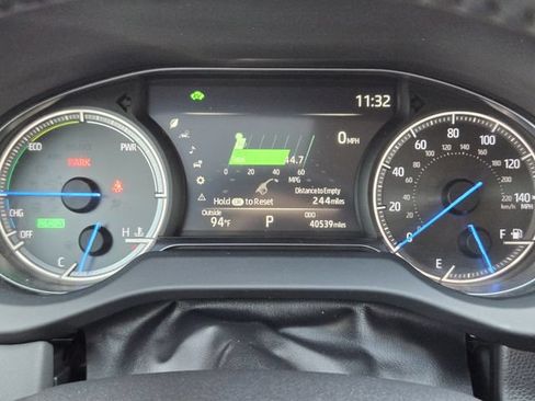 Certified 2023 Toyota Venza LE AWD/4WD image 14