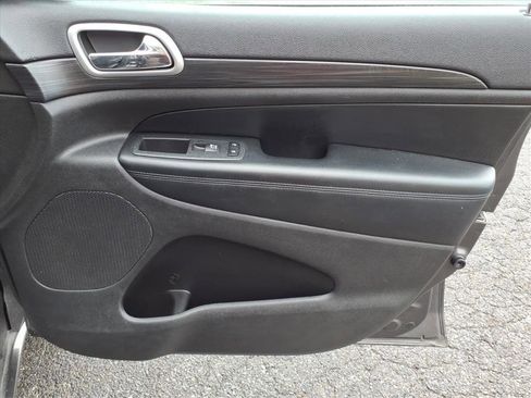 Used 2020 Jeep Grand Cherokee Altitude image 14