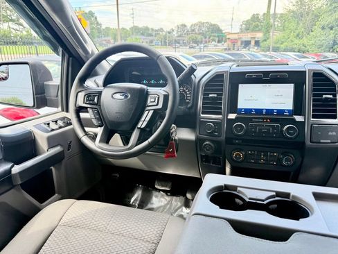 Used 2016 Ford F150 XLT w/ Equipment Group 302A Luxury AWD/4WD image 16