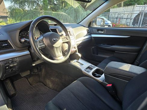 Used 2014 Subaru Outback 2.5i Premium w/ Moonroof Package AWD/4WD image 11
